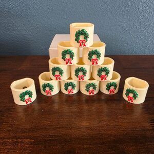 VTG Christmas Napkin Holders Melamine Holly Wreath Made In Hong Kong Set of 12